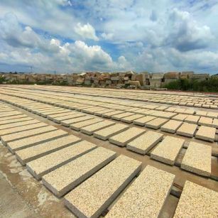 齐齐哈尔 黄金麻荔枝面花岗岩石材地铺石防护中
