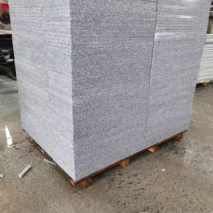 齐齐哈尔 芝麻白火烧面1.8厚300*600地铺石，尺寸标准，厚薄均匀