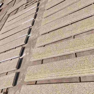 齐齐哈尔 黄金麻花岗岩光面楼梯踏步