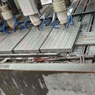 齐齐哈尔 芝麻白花岗岩荔枝面盲道雕刻