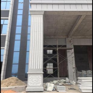 齐齐哈尔 芝麻白光面花岗岩门楼大柱（罗马柱）配雕花底座