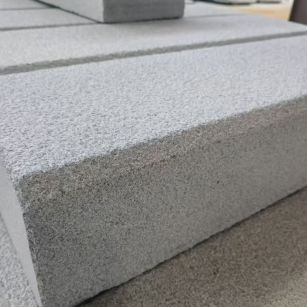 齐齐哈尔 芝麻灰荔枝面路沿石