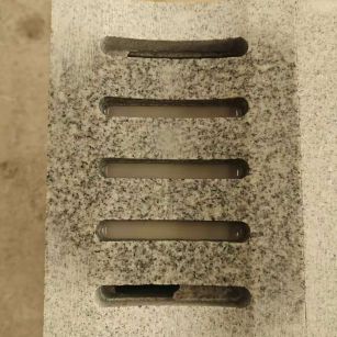 齐齐哈尔 芝麻白拉丝面花岗岩U型开槽排水槽