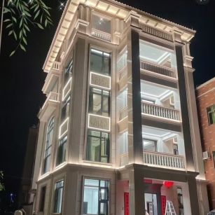 齐齐哈尔 芝麻白花岗岩别墅外墙夜间效果