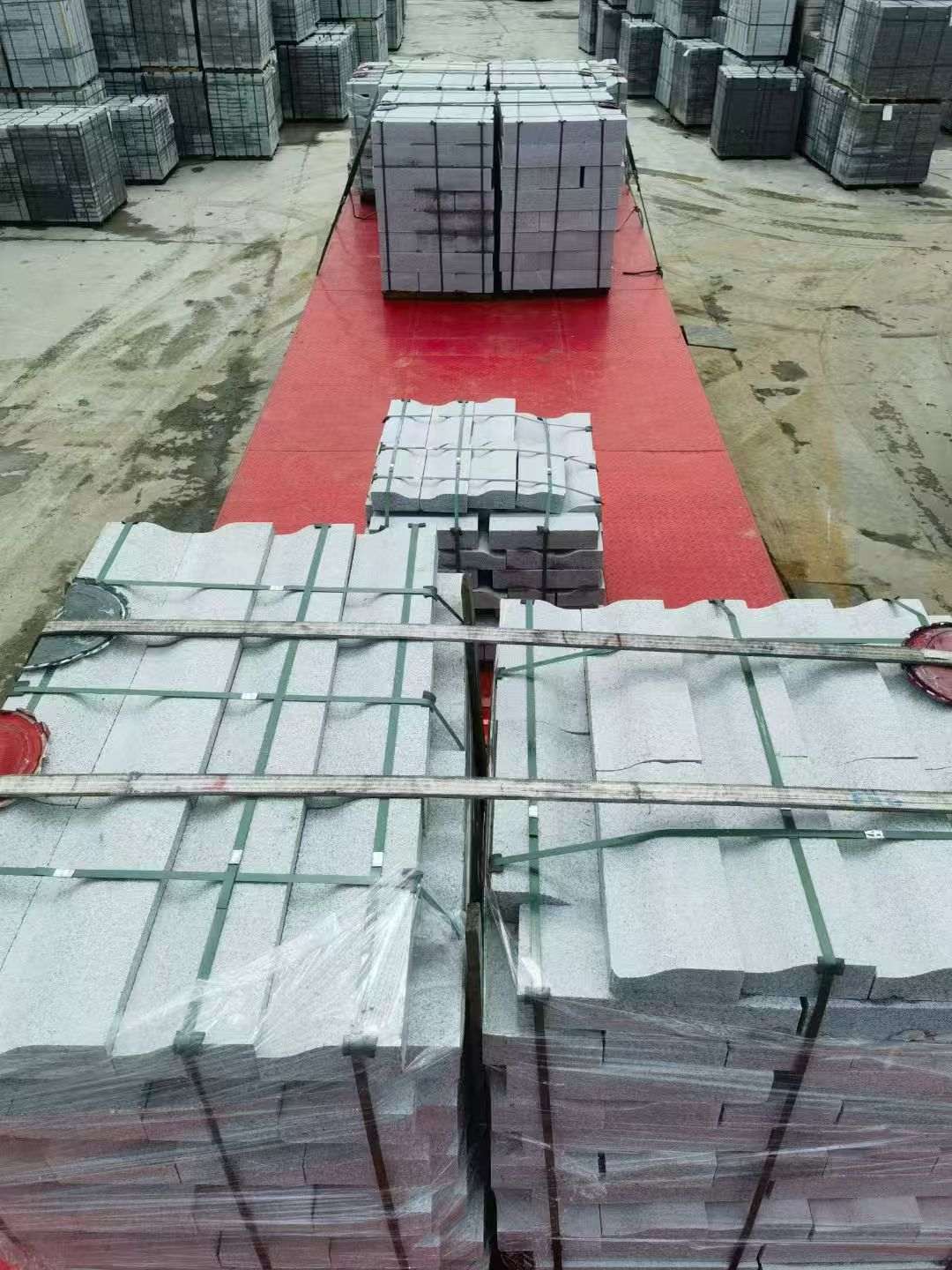 齐齐哈尔 芝麻白仿形加直形路沿石出货日常