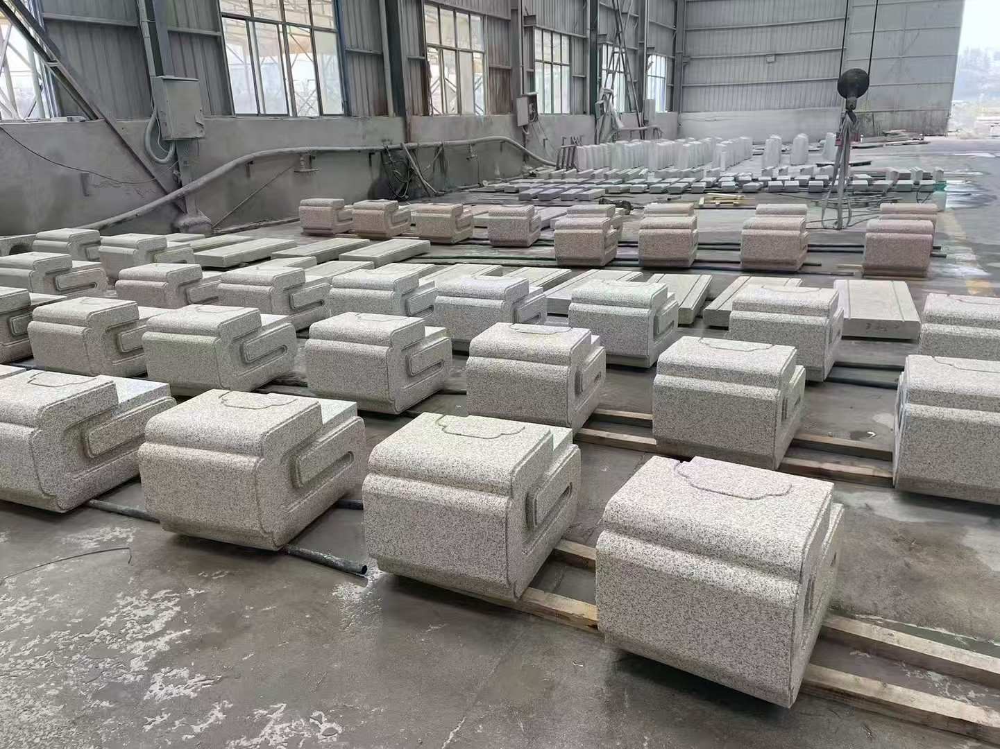 齐齐哈尔 白麻花岗岩异形加工-石凳，坐凳