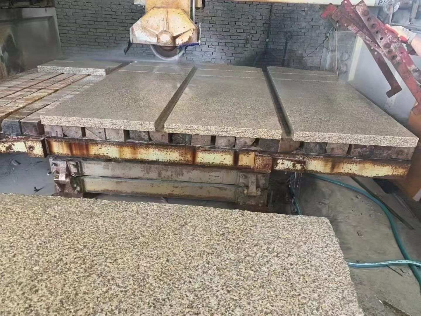 齐齐哈尔 黄金麻荔枝面成品板加工