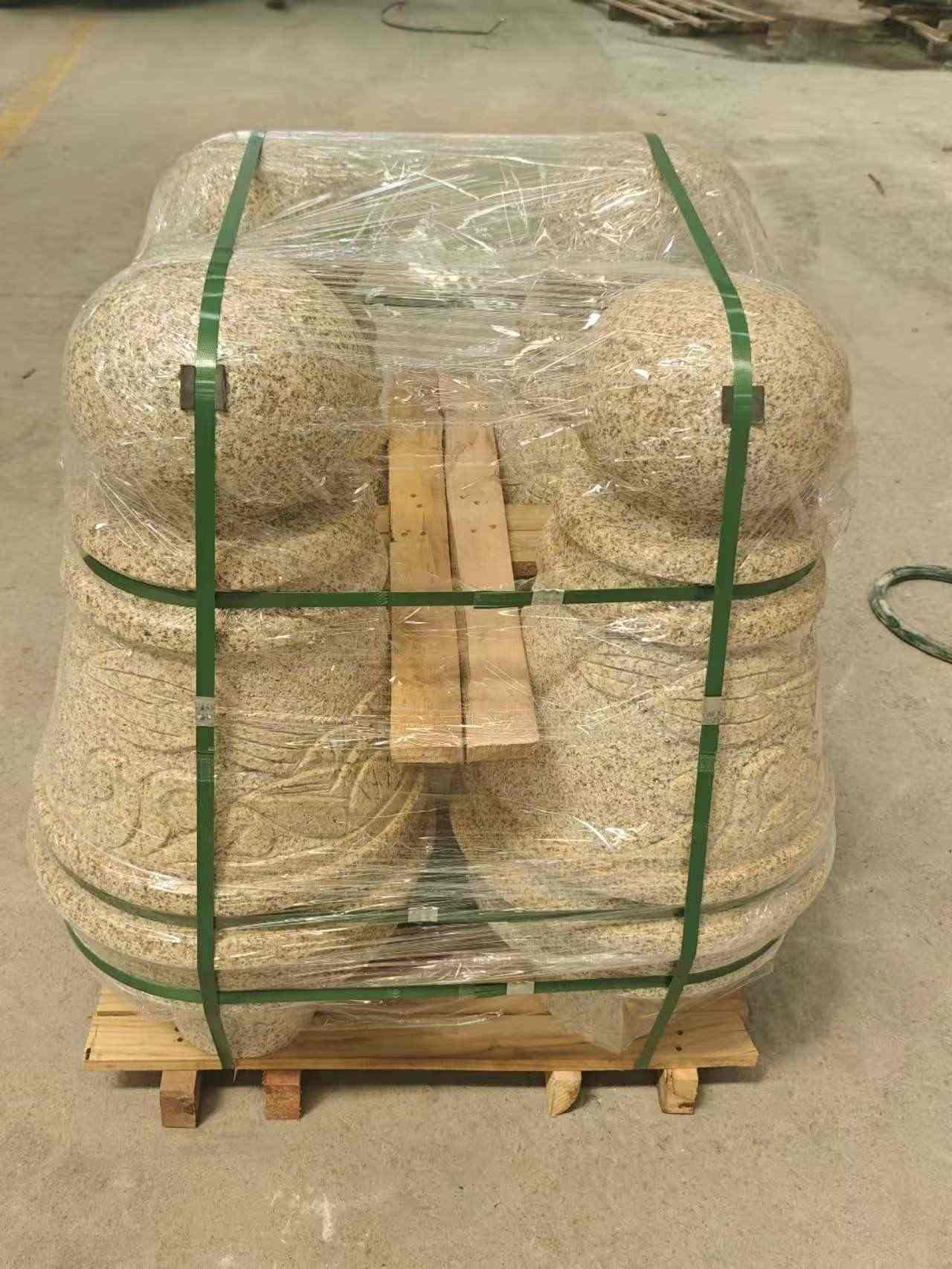 齐齐哈尔 黄金麻异形定制雕花——棒棒糖挡车柱