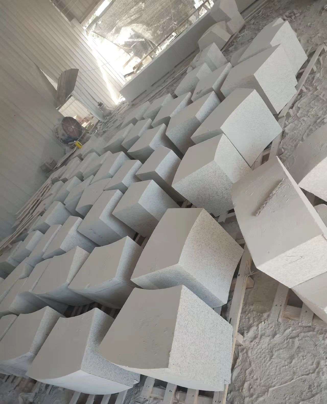 齐齐哈尔 白麻花岗岩异形坐凳