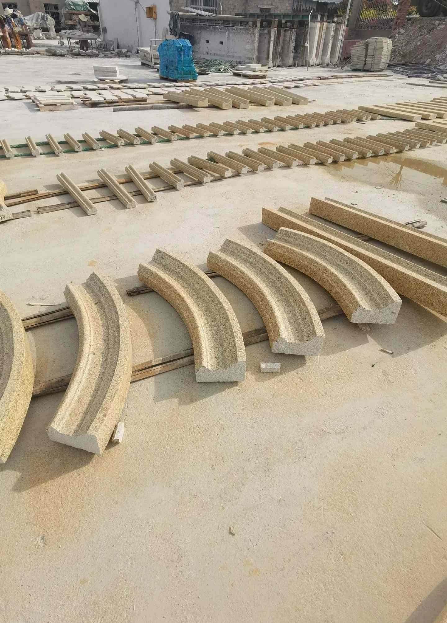 齐齐哈尔 黄金麻花岗岩别墅线条