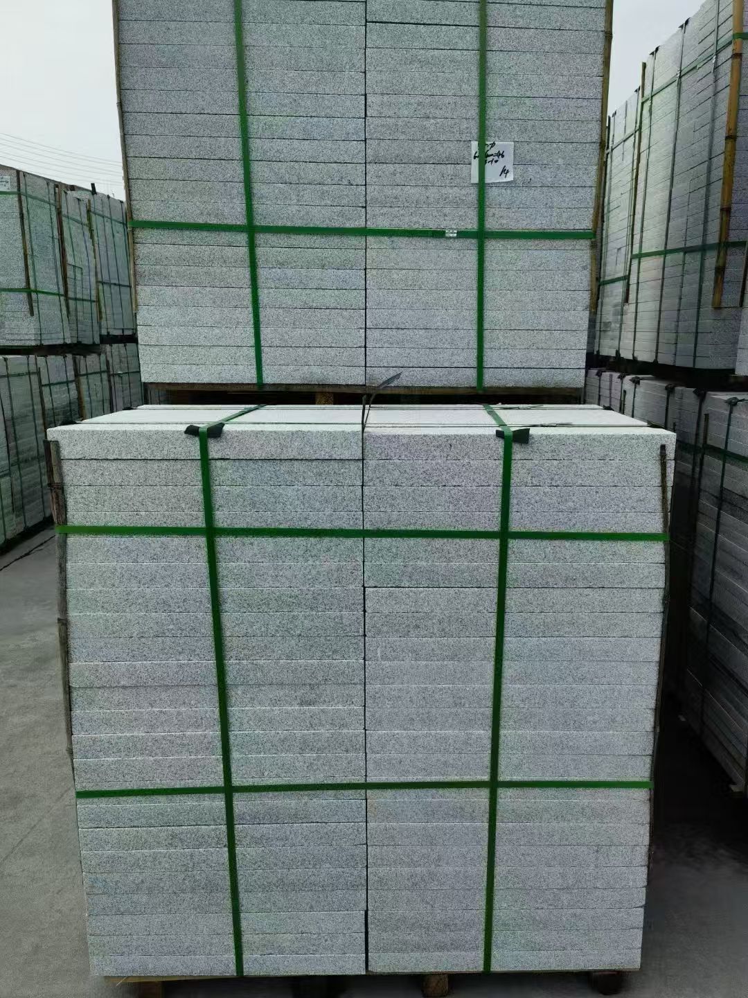 齐齐哈尔 芝麻白火烧，园林广场市政工程地铺石，1.8~5.0厚均有现货