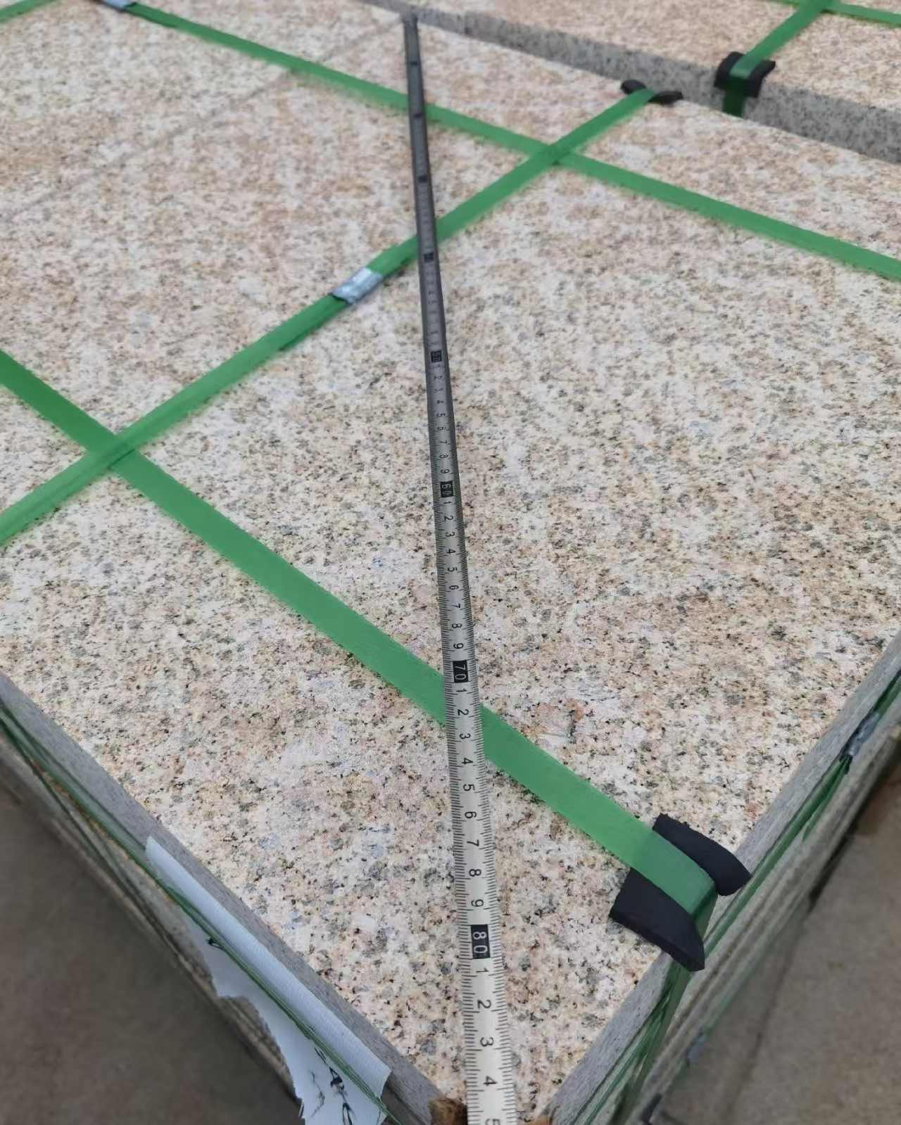 齐齐哈尔 黄金麻火烧面地铺石