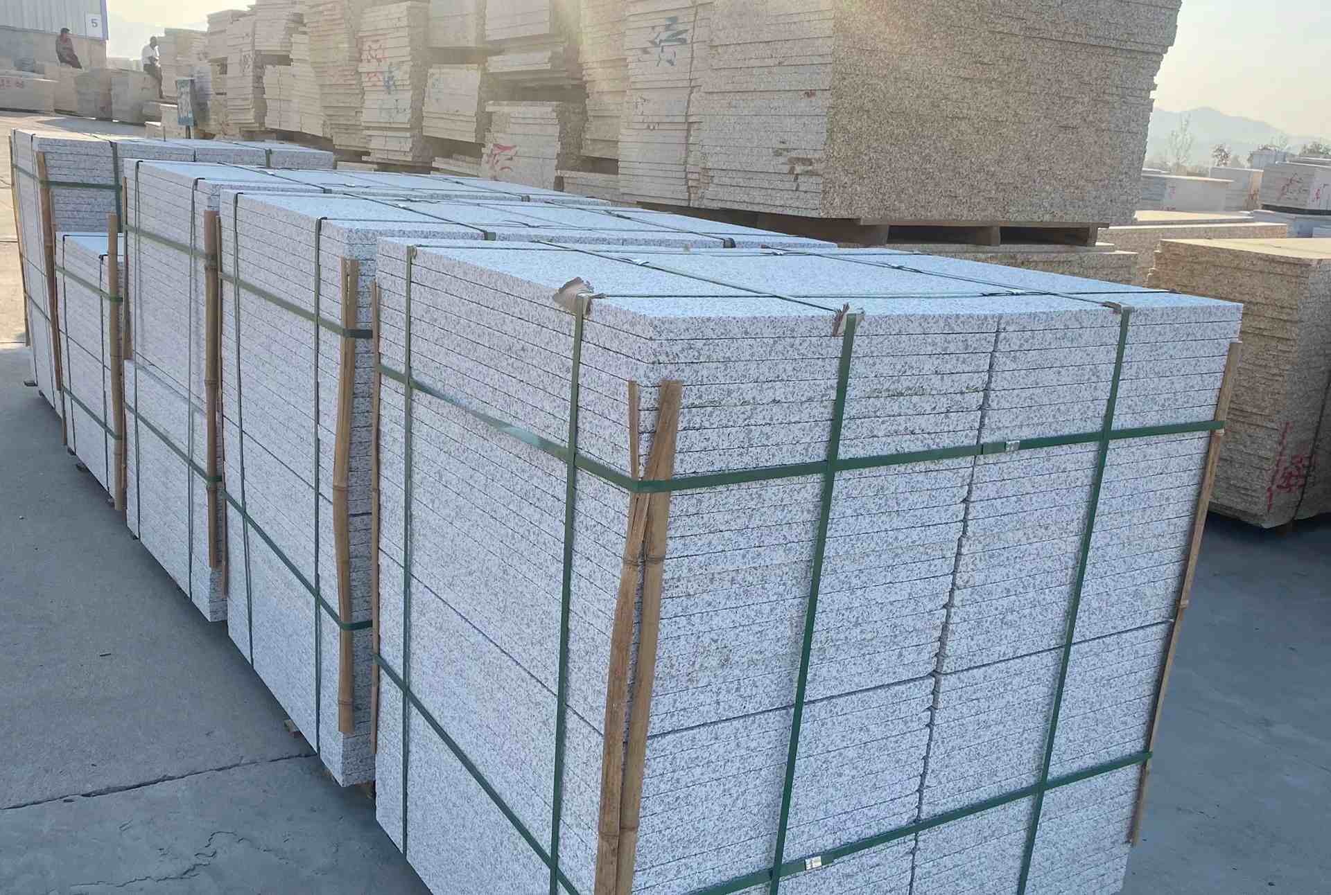 齐齐哈尔 白麻花岗岩荔枝面地铺石