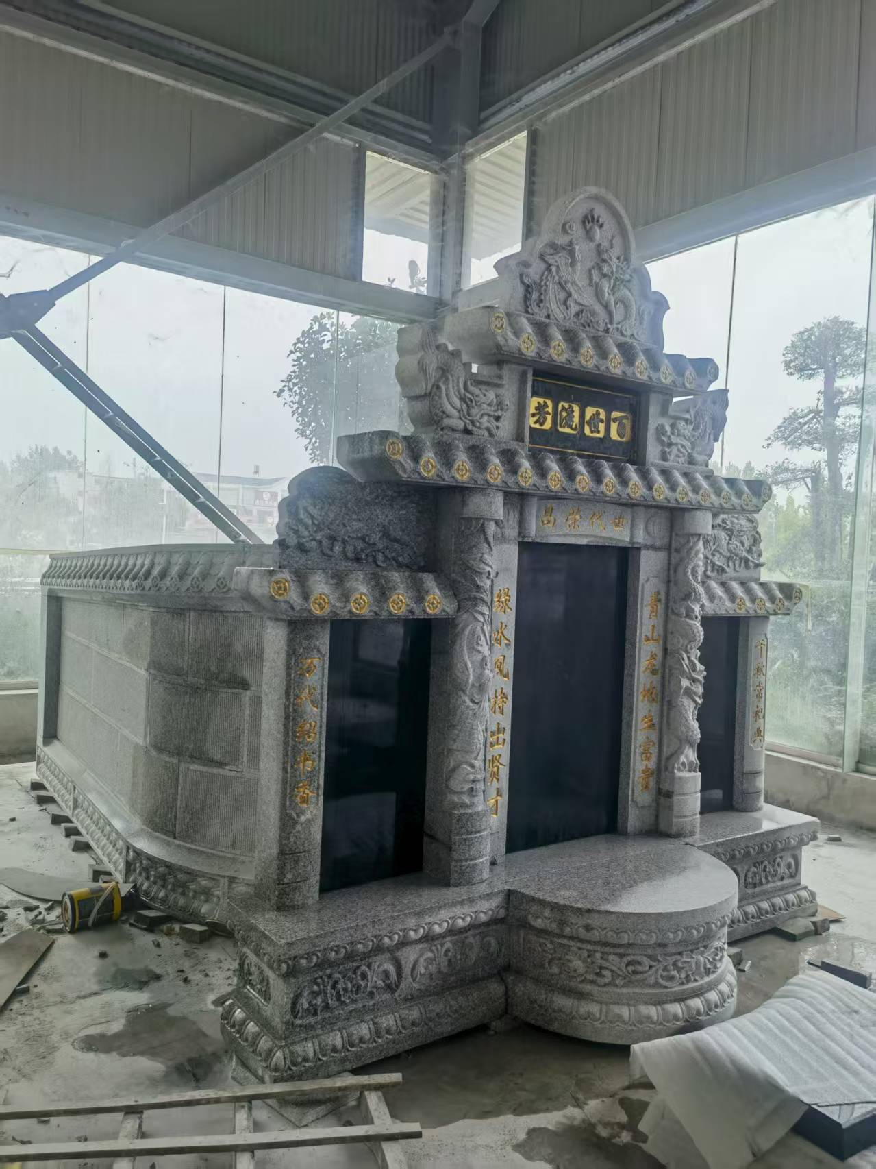 齐齐哈尔 芝麻白墓碑效果展示图